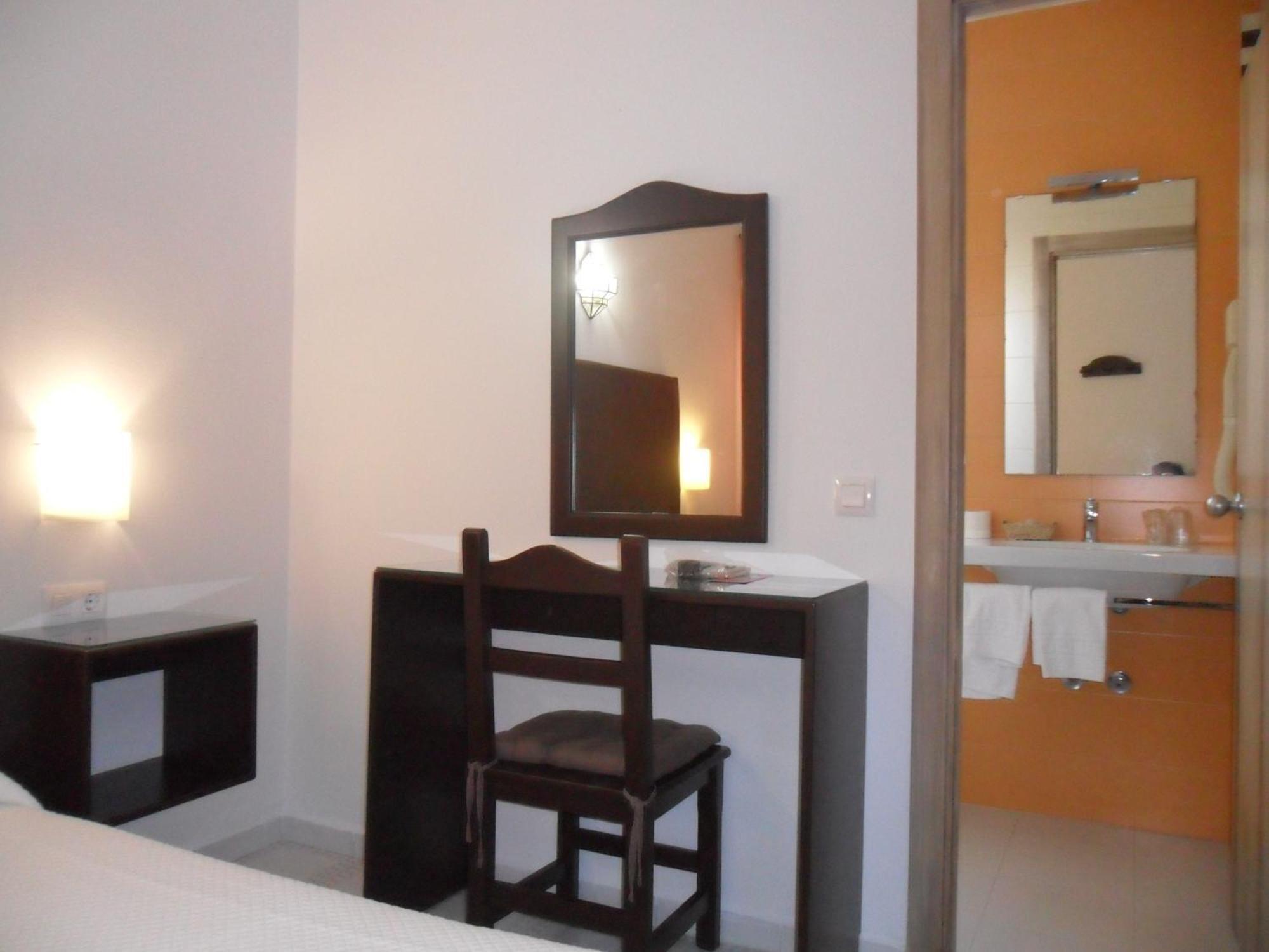 Hostal El Capi Zahora Phòng bức ảnh
