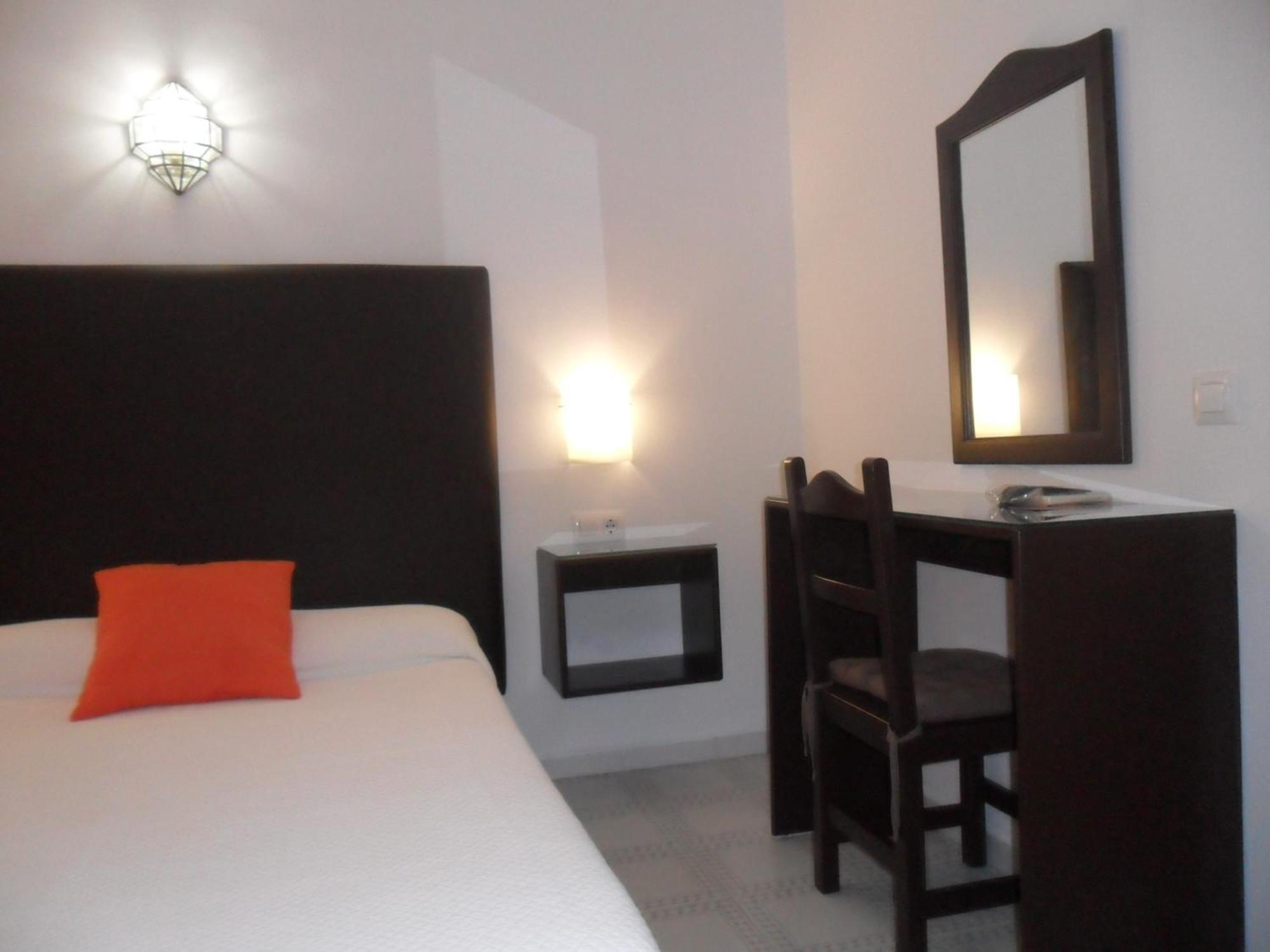 Hostal El Capi Zahora Phòng bức ảnh